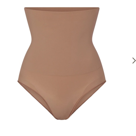 Skims HIGH-WAISTED BRIEF - Picture 1 of 7